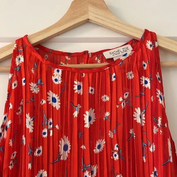NWT! Rachel Zoe Pleated Sleeveless Floral Blouse - Picture 2 of 6